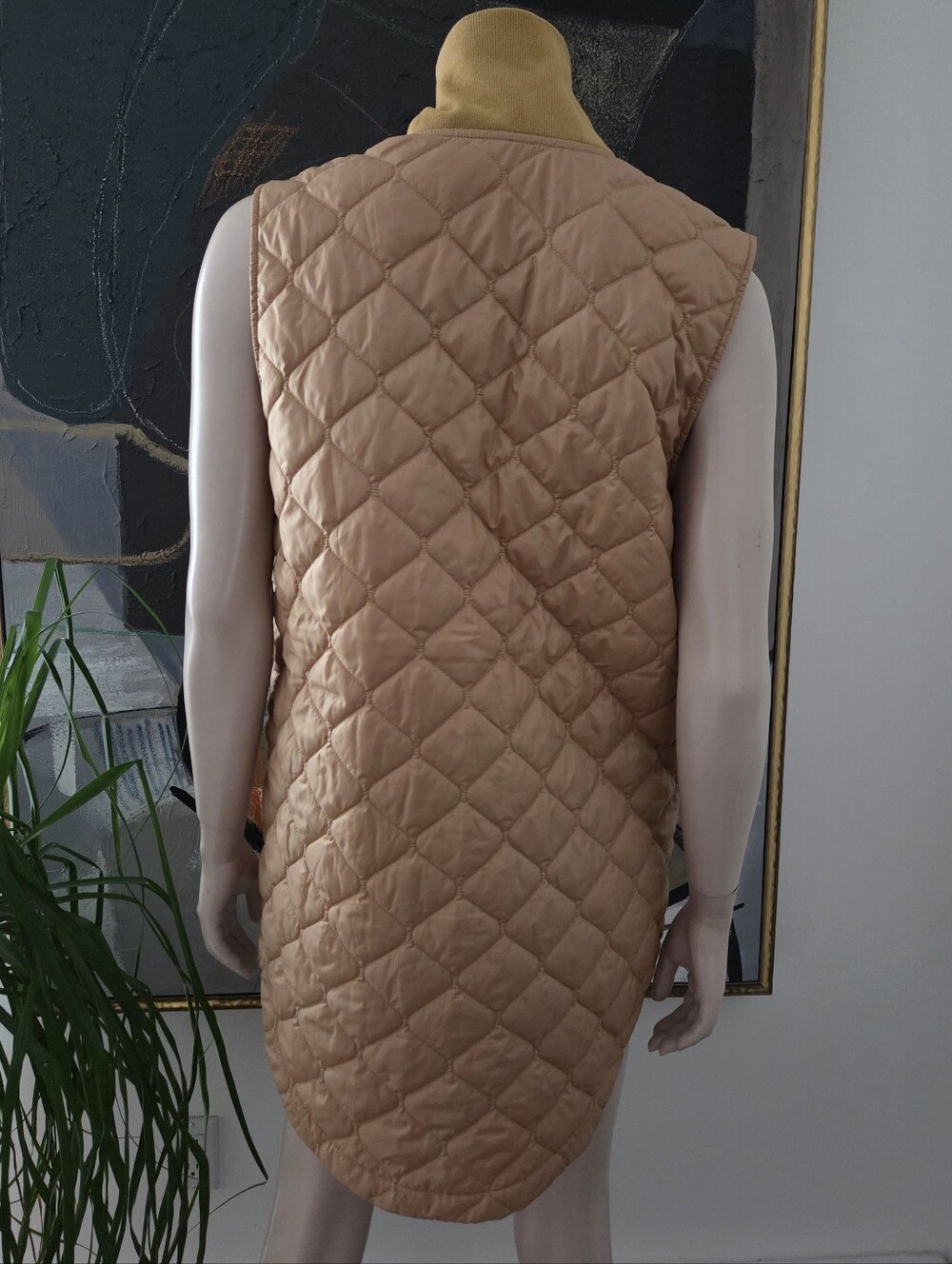 Kit and Ace | All Day Quilted Longline Vest Gilet - Picture 3 of 9